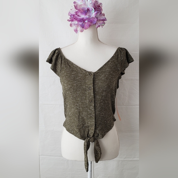 ALMOST FAMOUS Button Front Tie Top - Picture 1 of 8